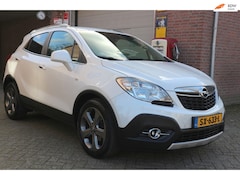 Opel Mokka - 1.4 T Cosmo 130 pk NETTE EN GOEDE AUTO vol leer . trekhaak , vol opties