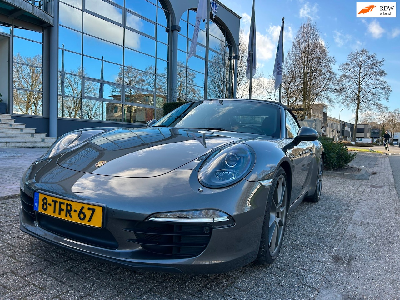 Porsche 911 Cabrio - 3.4 Carrera aut/sport chrono/20 inch - AutoWereld.nl