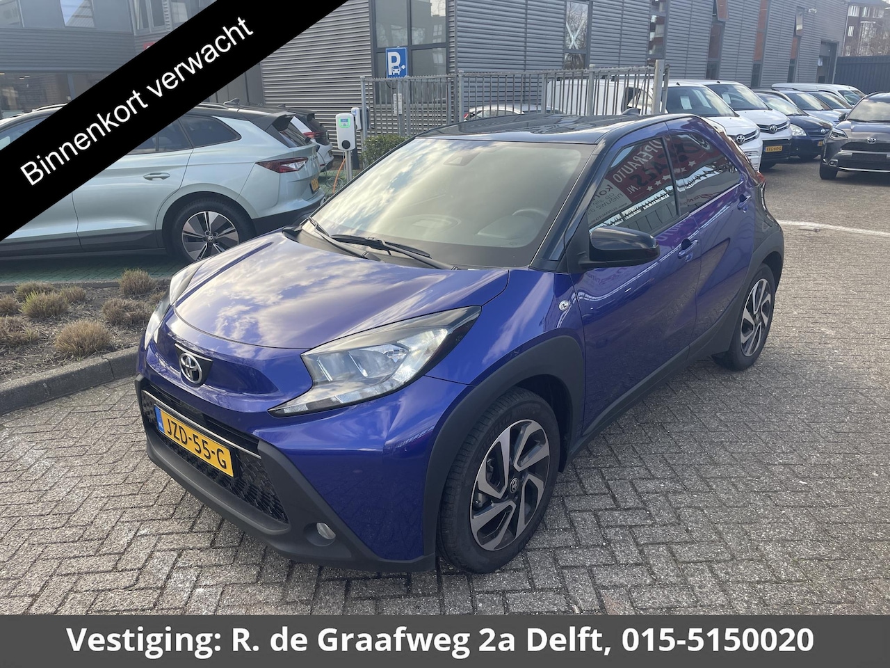 Toyota Aygo X - 1.0 VVT-i MT Pulse | Apple Carplay & AndroidAUTO | Privacy Glass | Camera | Soelverwarming - AutoWereld.nl