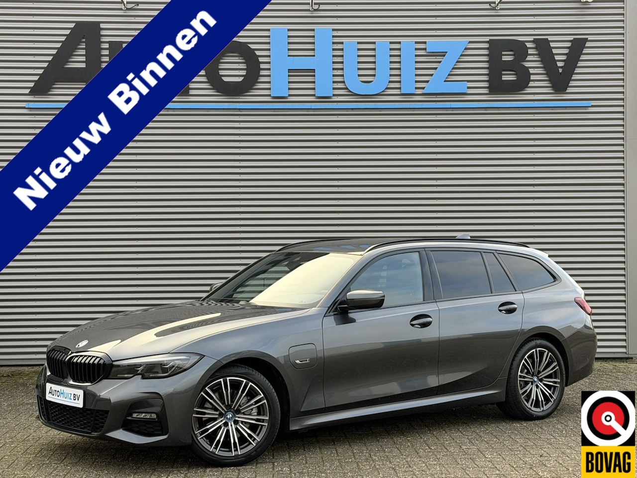 BMW 3-serie Touring - 320e M Sport Laser Licht Trekhaak Stuurwielverwarming Carplay Achteruitrijcamera Keyless E - AutoWereld.nl