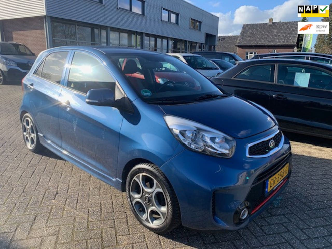 Kia Picanto - 1.2 CVVT SportsLine 2015 € 6.750,- Airco - Cruise - Luxe - AutoWereld.nl