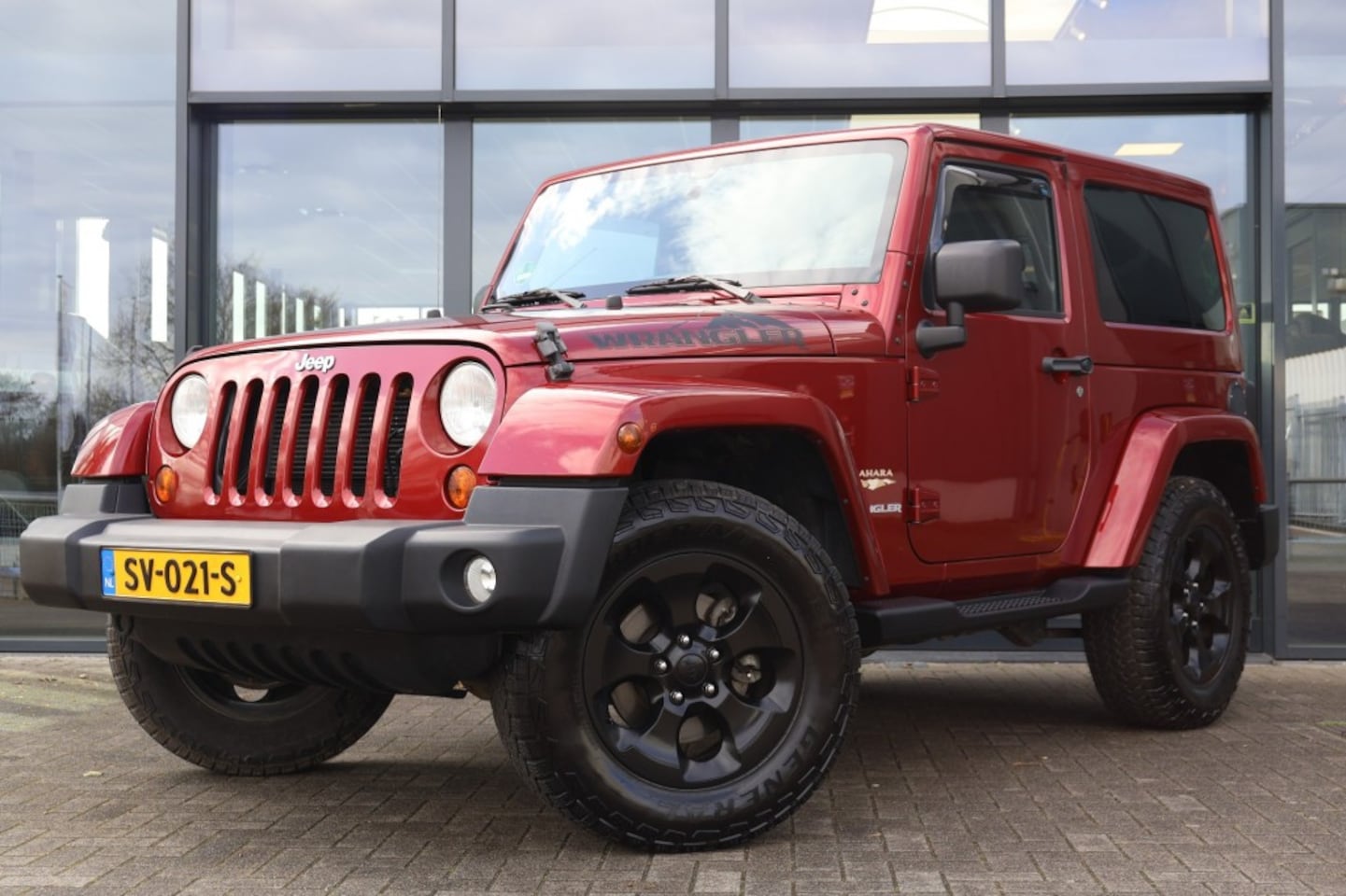 Jeep Wrangler - 3.6i V6 4x4 Aut. SAHARA / Hardtop en Softtop / Trekgew 2.000 KG - AutoWereld.nl