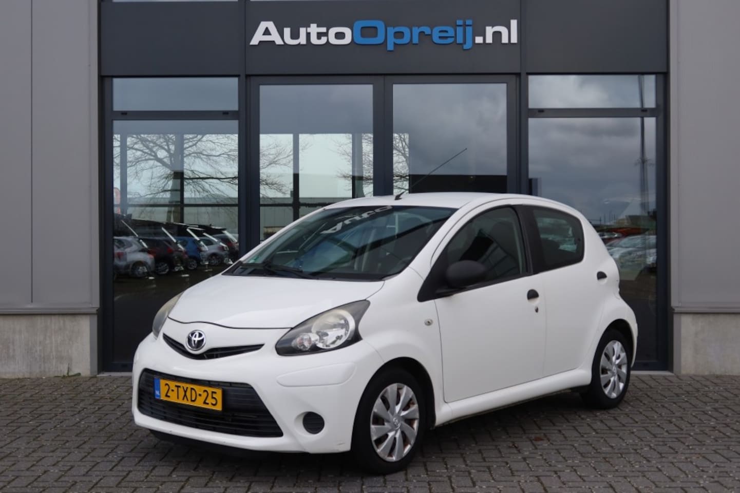 Toyota Aygo - 1.0 VVT-i Now 5drs. Airco - AutoWereld.nl