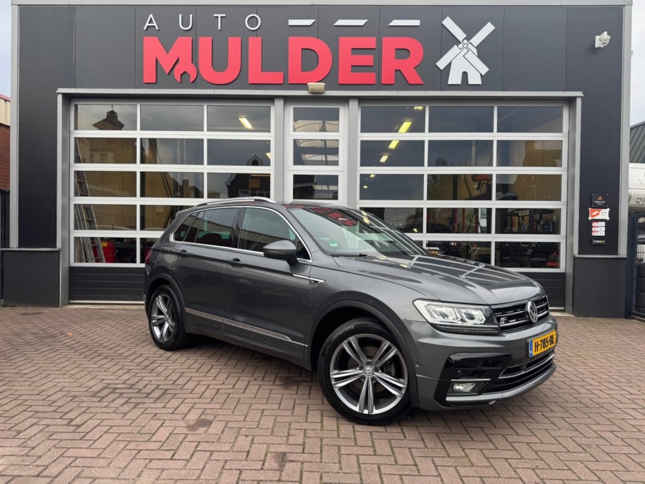 Volkswagen Tiguan - 1.5 TSI LIFE BNS / LPG G3 / NAVI / R-LINE / VIRTUAL / CARPLAY / RIJKLAAR! - AutoWereld.nl