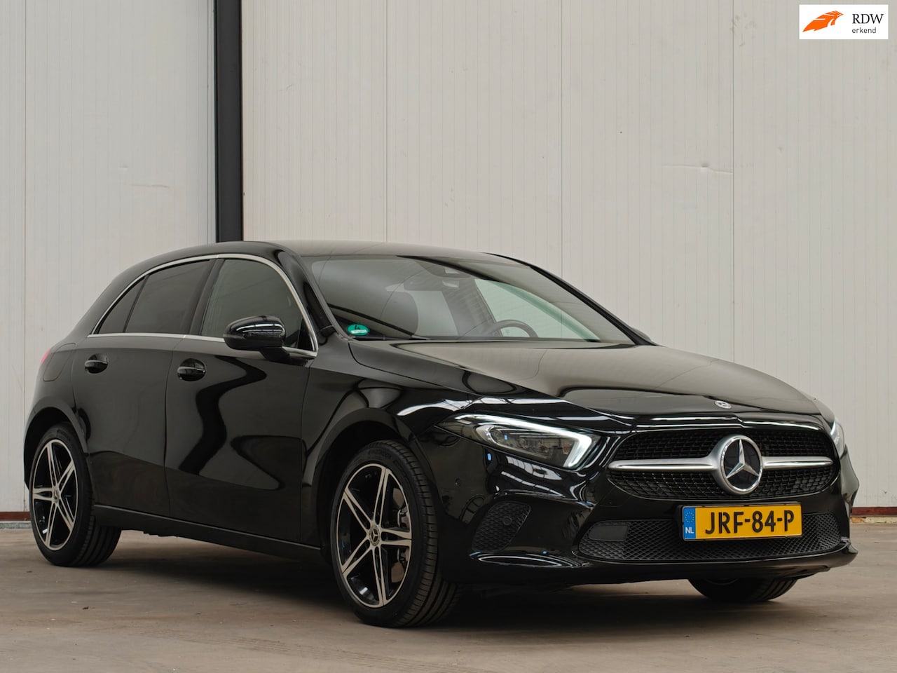 Mercedes-Benz A-klasse - 250e Luxury Line|EL Trekhaak|SOH 100%|DCC|Navi|Lane Assist|Camera - AutoWereld.nl