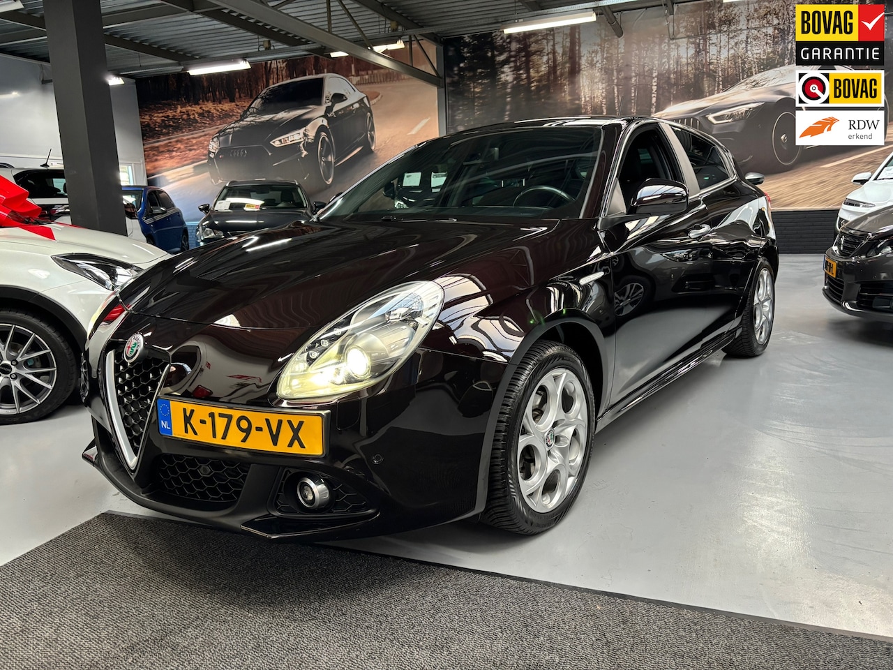 Alfa Romeo Giulietta - 1.4 Turbo MultiAir Business Super / Navigatie - AutoWereld.nl