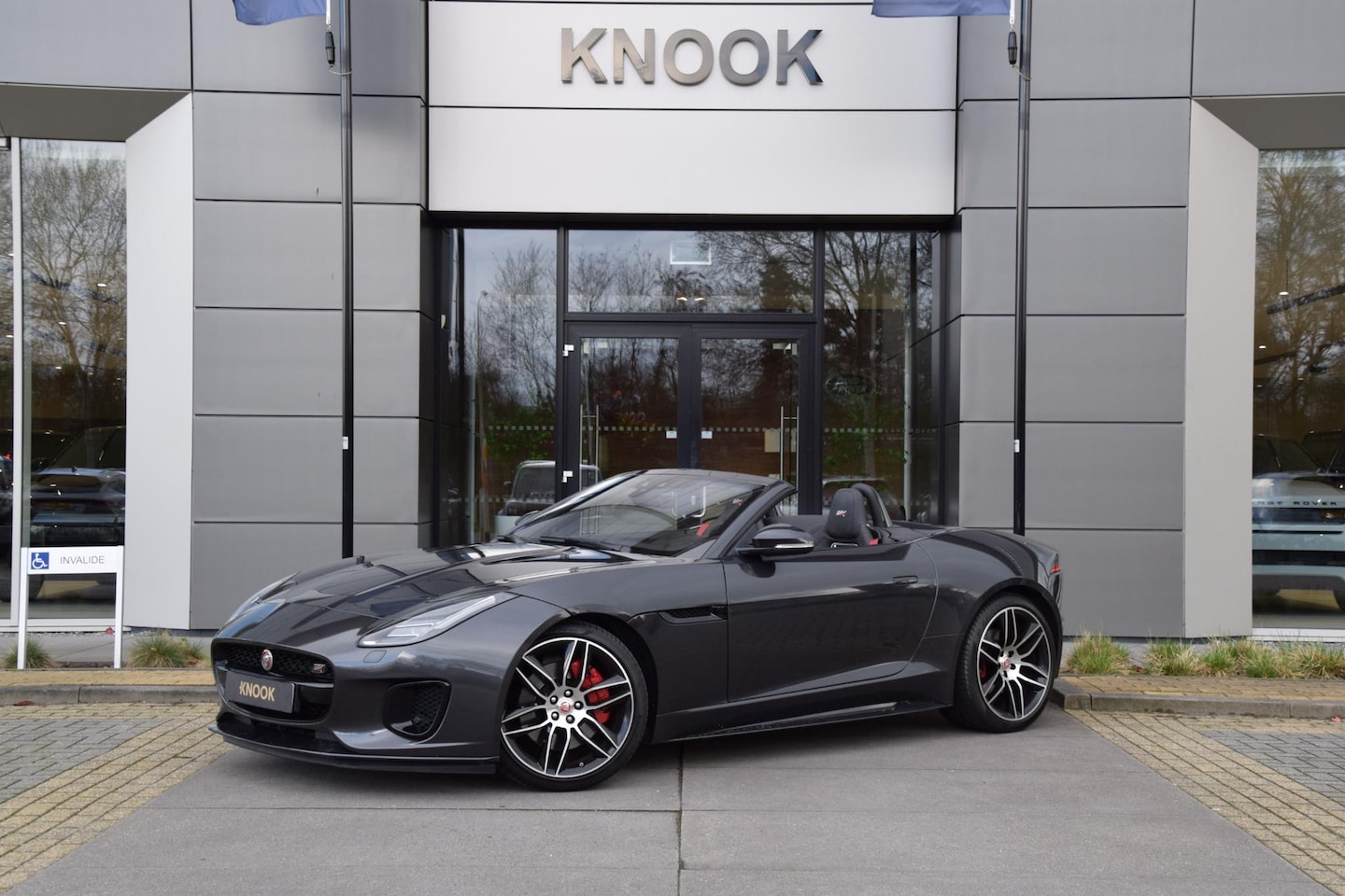 Jaguar F-type - 2.0T Chequered Flag 2.0T Chequered Flag - AutoWereld.nl