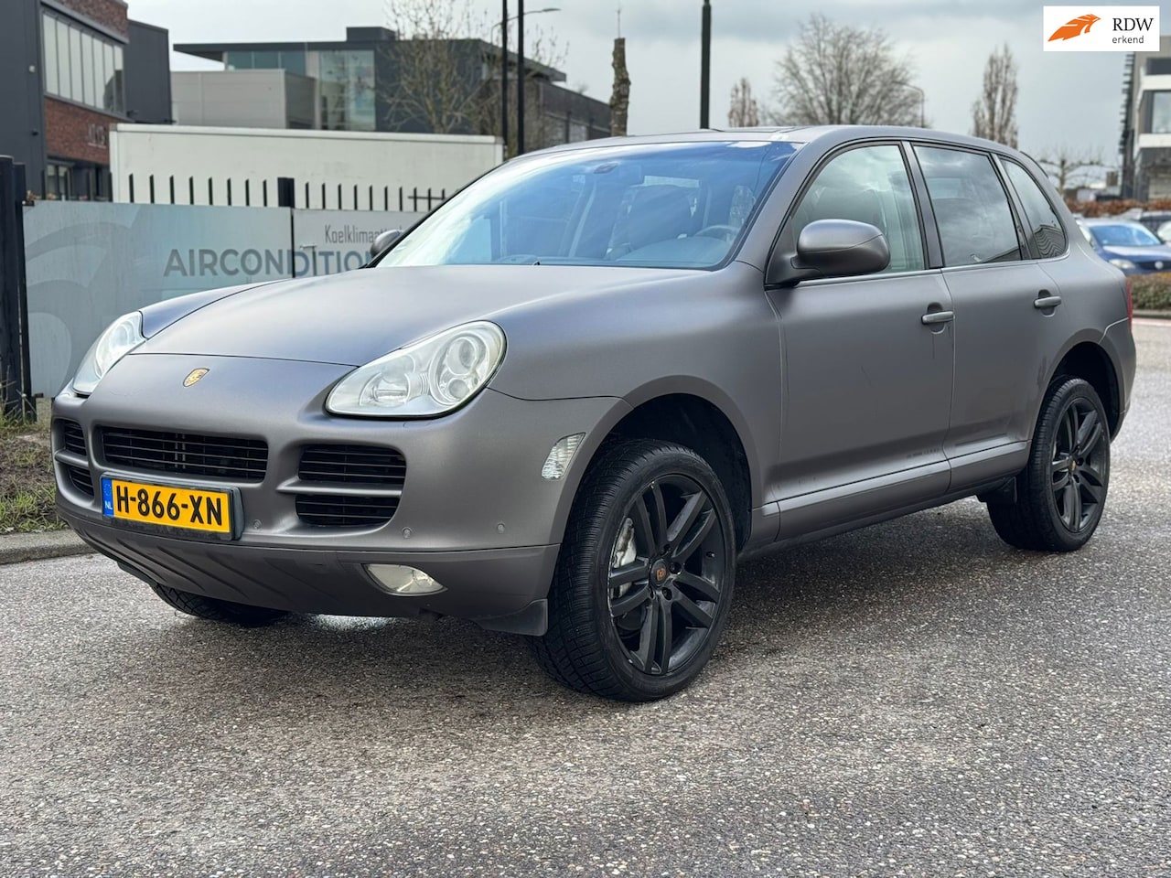 PORSCHE CAYENNE