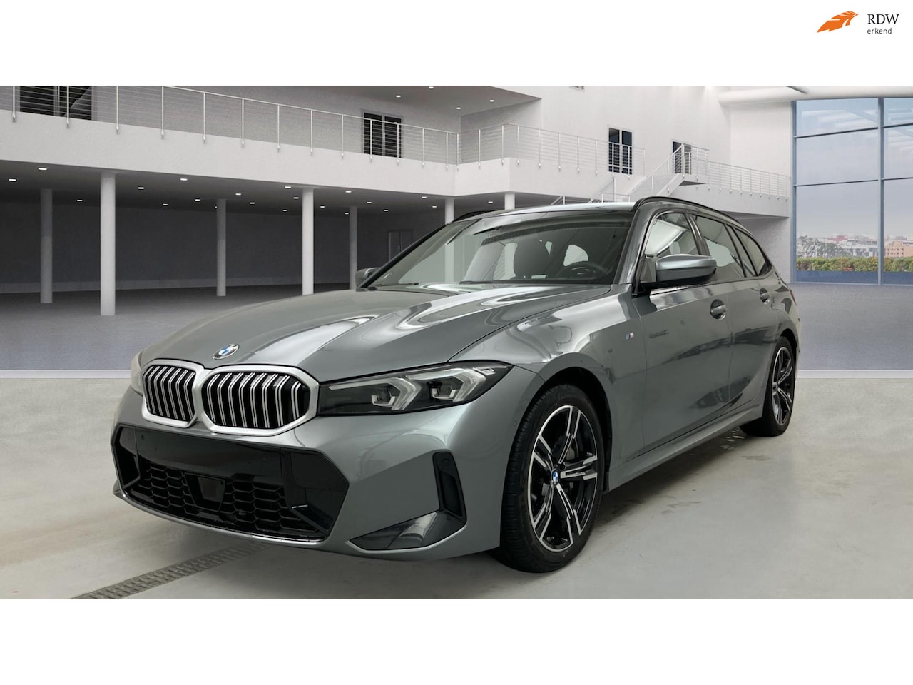 BMW 3-serie Touring - 330i xDrive M SPORT|Automaat|LED|Camera|Navi|Sfeerverlichting|HIFI|Alarm|19inch - AutoWereld.nl