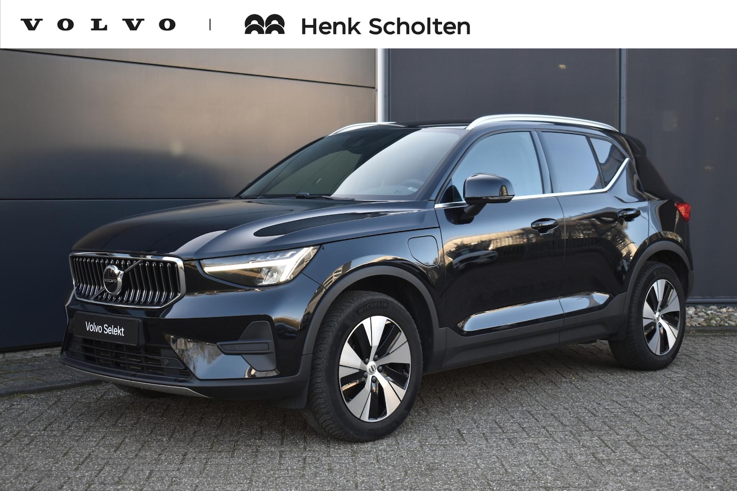 Volvo XC40 - T4 Plug-in hybrid Core Bright | Keyless | Parkeersensor achter | Interieur voorverwarming - AutoWereld.nl