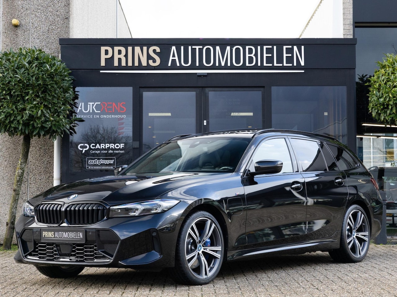 BMW 3-serie Touring - 330e M-Sport Pro|Pano|Headup|Kuipstoel|Keyless - AutoWereld.nl