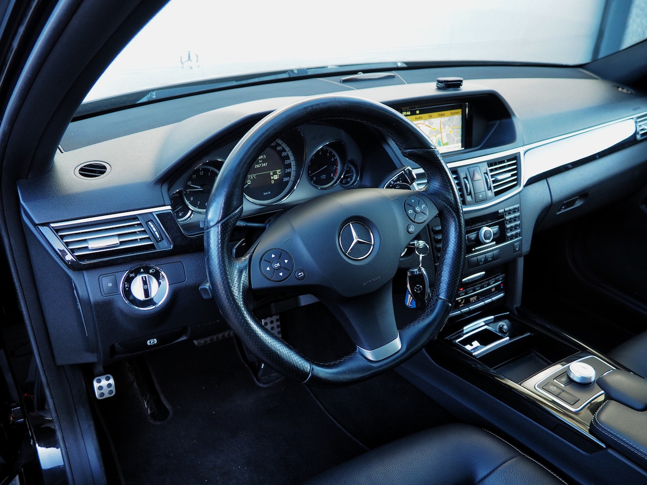 Mercedes-Benz E-klasse Estate - 350 CGI E350 Avantgarde SCHUIFD. TREKH. XENON STOELVERW.