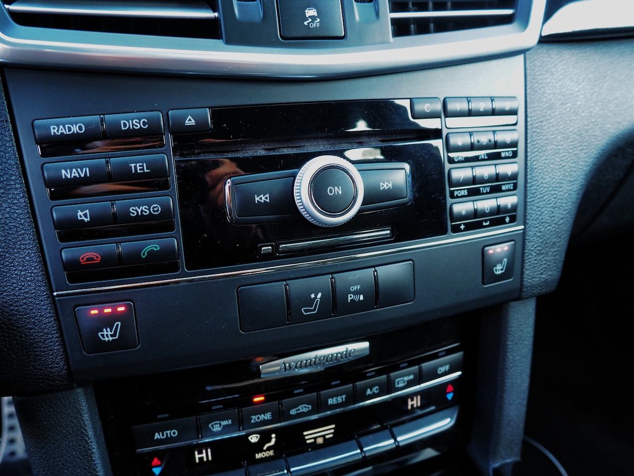 Mercedes-Benz E-klasse Estate - 350 CGI E350 Avantgarde SCHUIFD. TREKH. XENON STOELVERW.