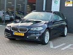 BMW 5-serie Touring - 520i Luxury Edition/2E EIG/CAMERA/PANO-DAK/LEDER/NVAI/NETTE STAAT