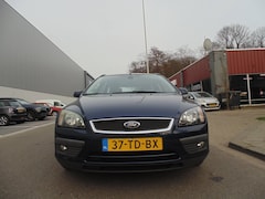 Ford Focus Wagon - 1.6-16V Futura MET AIRCO