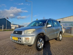 Toyota RAV4 - 2.0-16V VVT-i Sol