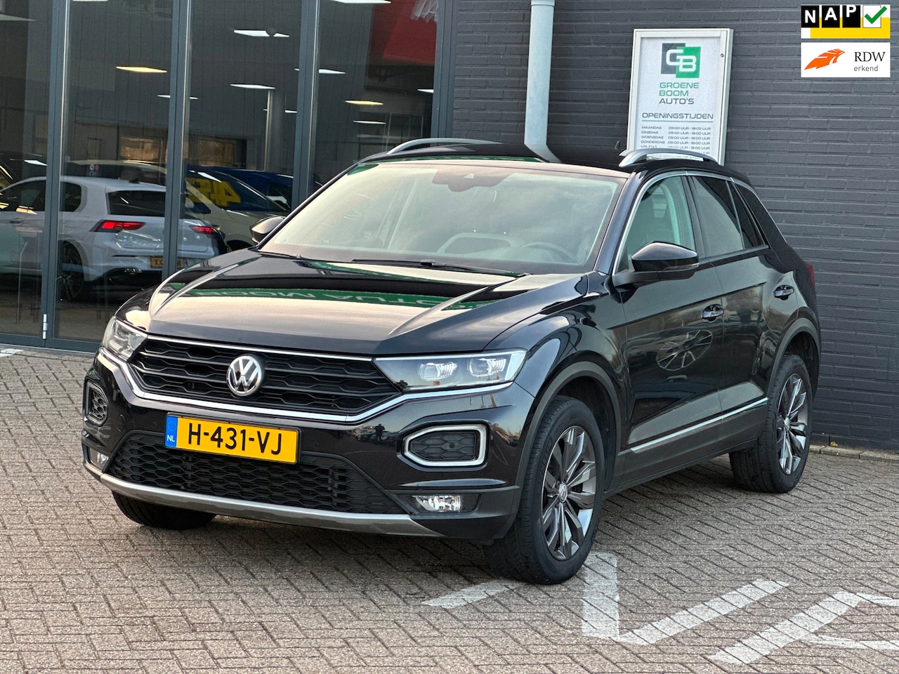 Volkswagen T-Roc - 1.5 TSI Sport/VIRTUAL COCPIT/CAMERA/NAVI/CARPLAY/STOELVERWARMING!! - AutoWereld.nl