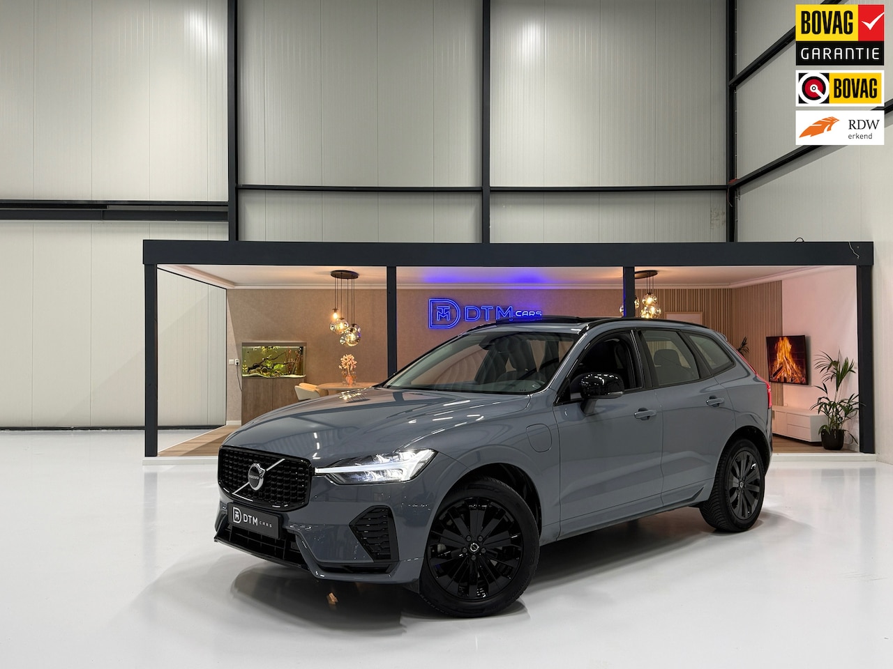 Volvo XC60 - 2.0 T6 AWD Plus Dark 100% SOH Trekhaak Pano Memory Camera Leer Keyless ACC - AutoWereld.nl