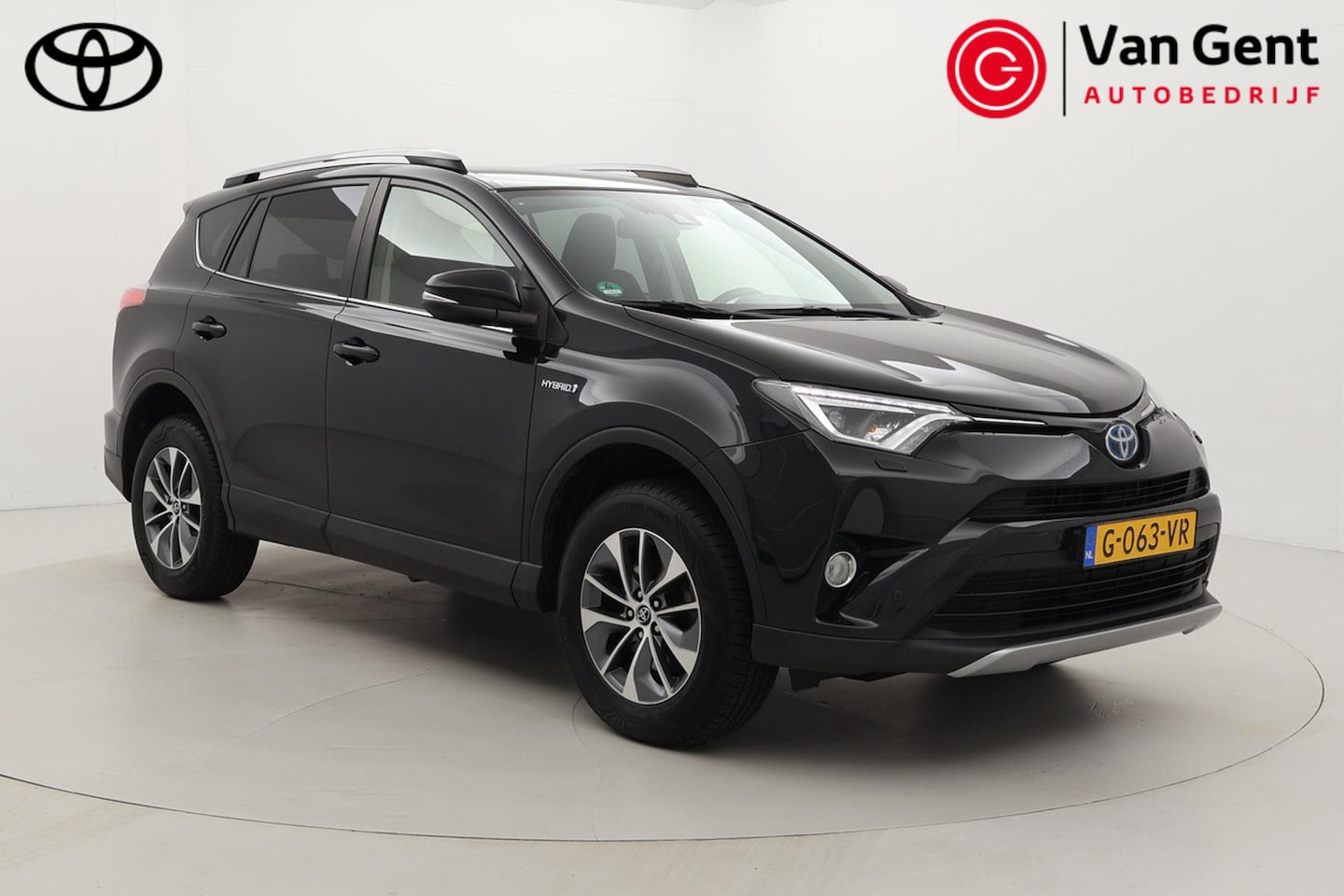 Toyota RAV4 - 2.5 Hybrid Dynamic | Navigatie | Stoelverwarming | Adaptive Cruise | Parkeersensoren voor - AutoWereld.nl