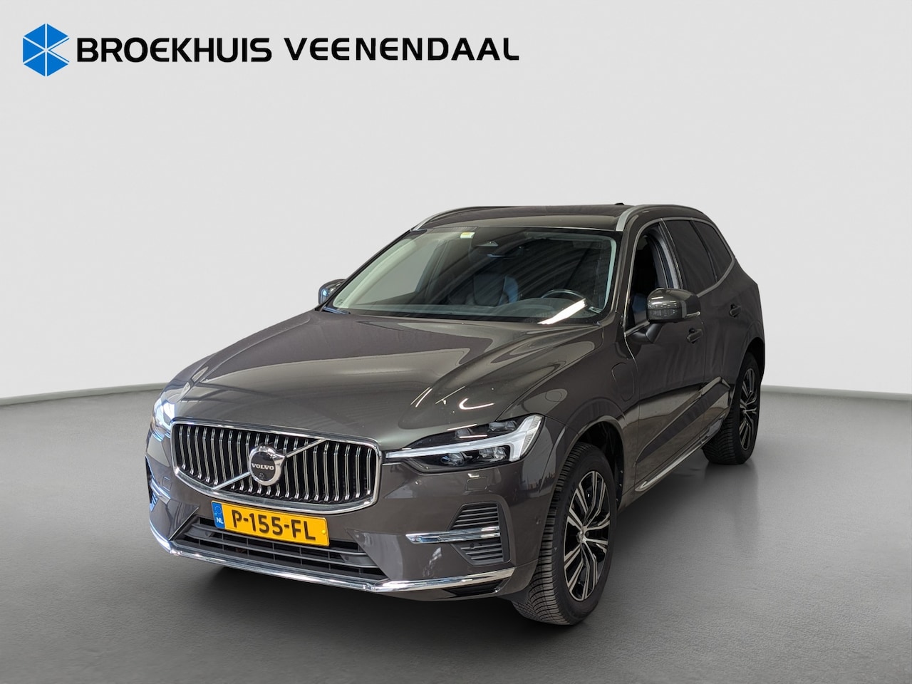 Volvo XC60 - 2.0 T8 Plug-in hybrid AWD Inscription | Pano | Trekhaak | H&K Audio | Apple Carplay | Adap - AutoWereld.nl