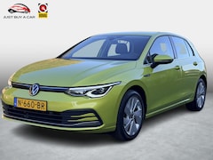 Volkswagen Golf - 1.5 eTSI R-Line Matrix Led / Massage / Apple & Android / DAB / Meest complete uitvoering /