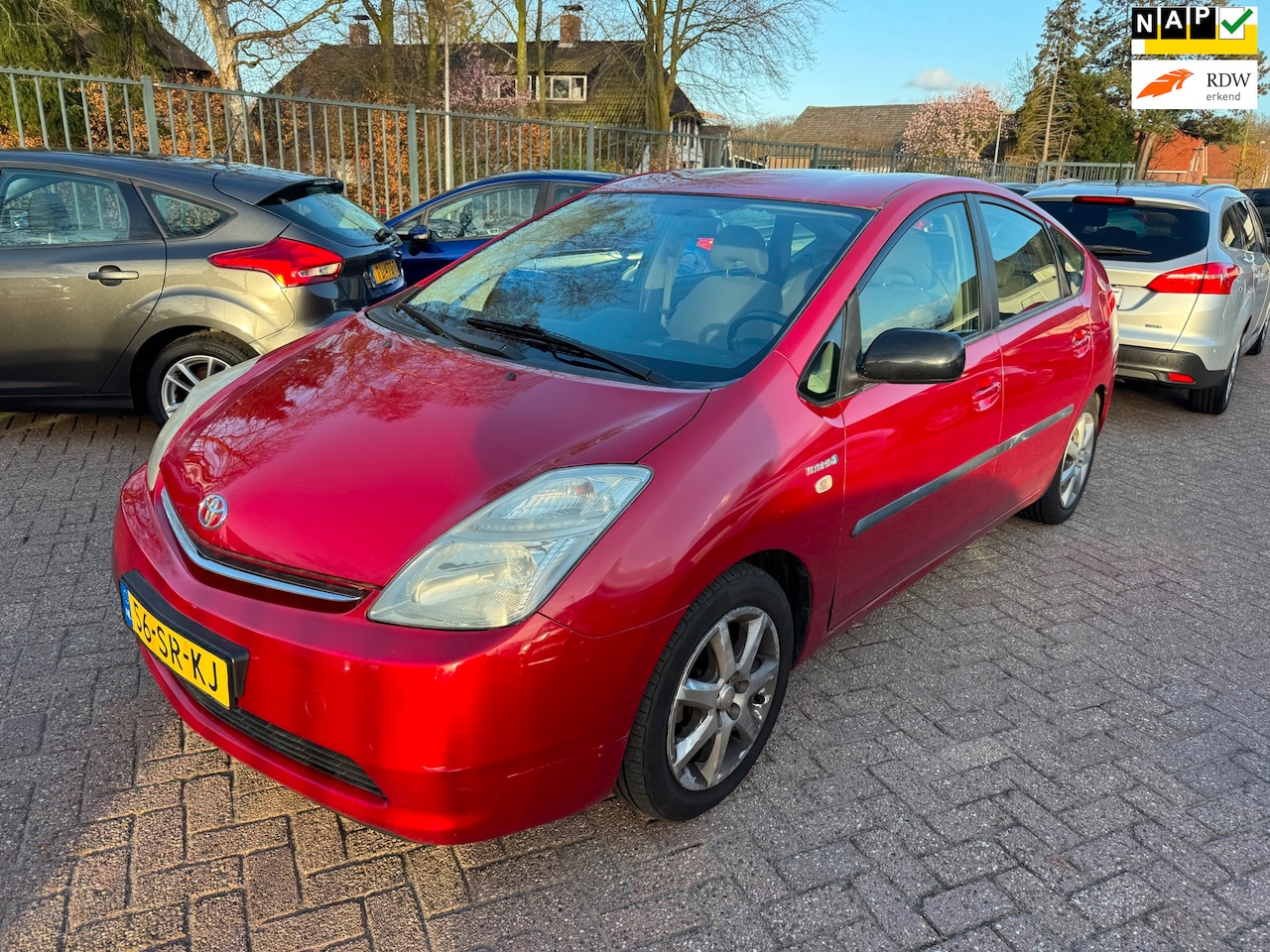Toyota Prius - 1.5 VVT-i AUTOMAAT CLIMA NAP199DKM APK 04-2027 - AutoWereld.nl