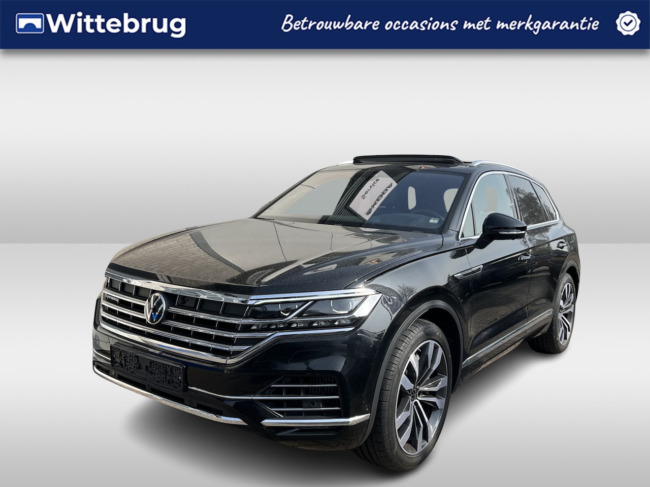 Volkswagen Touareg - 3.0 TSI eHybrid 4MOTION Elegance / AUTOMAAT/ 381PK/ PANO/ LUCHTVERING/ STUURVERWARM./ STOE - AutoWereld.nl