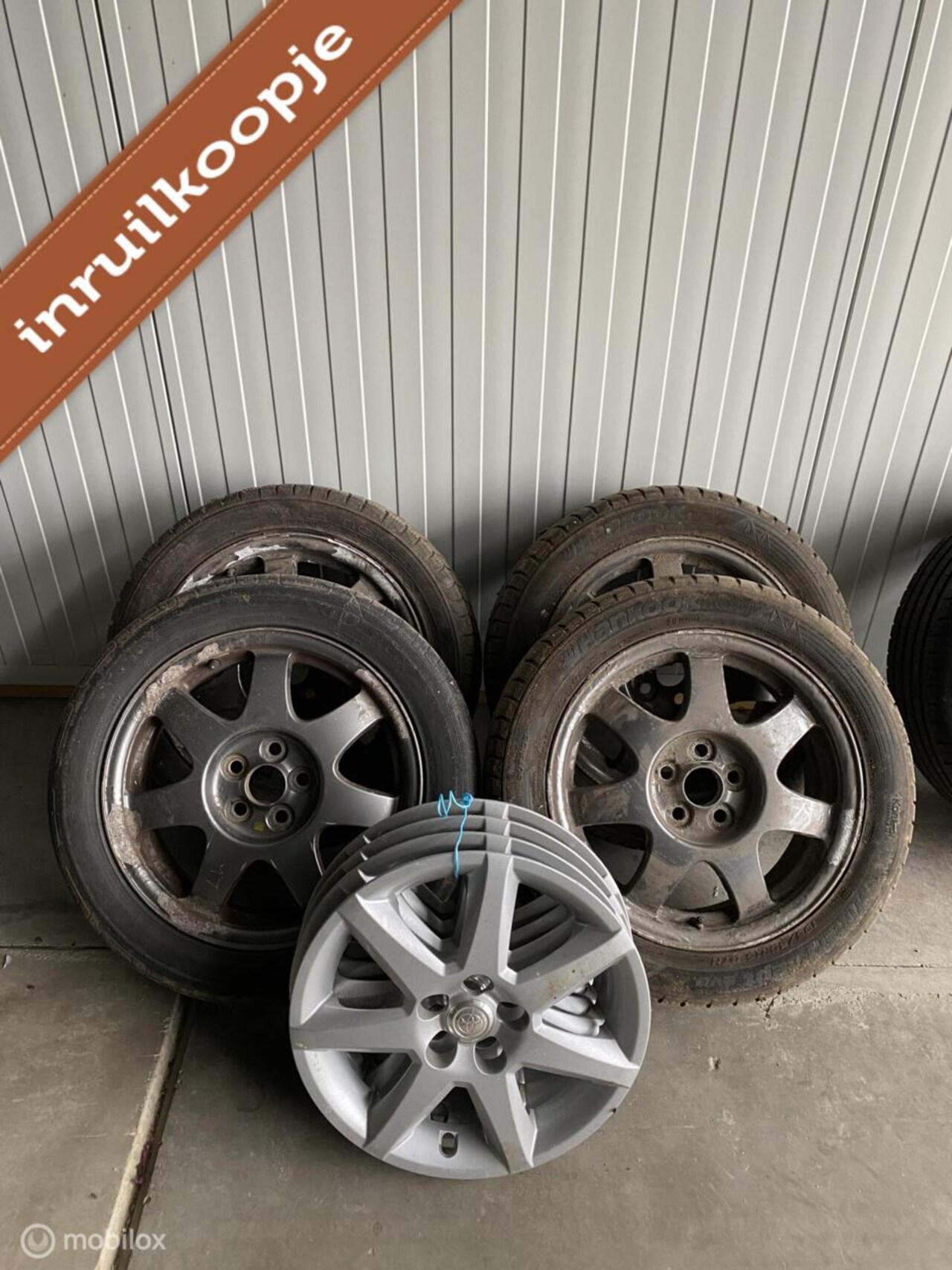 Toyota Prius - 1.5 VVT-i Comfort 1.5 VVT-i Comfort - AutoWereld.nl