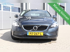 Volvo V40 - 2.0 T2 Momentum Winter-line Navi LED