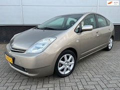 Toyota Prius - 1.5 VVT-i Tech Edition Clima - Lm velgen - bluetooth - cruise control - navigatie - NAP