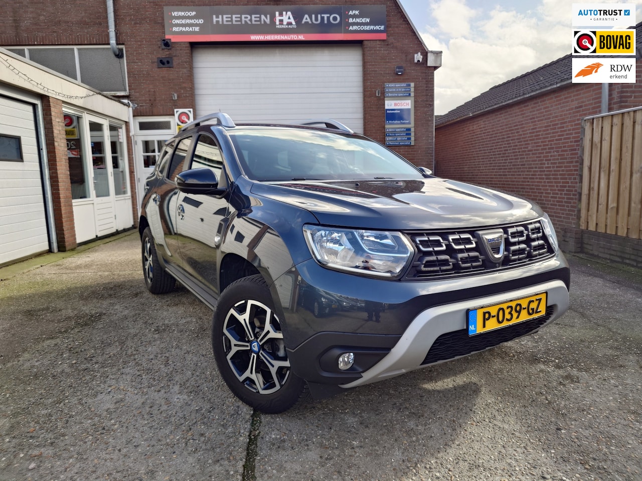 Dacia Duster - 1.3 TCe Prestige 1.3 TCe Prestige, 1e Eigenaar, Dealer onderhouden, 360Camera, Stoelverwarming - AutoWereld.nl