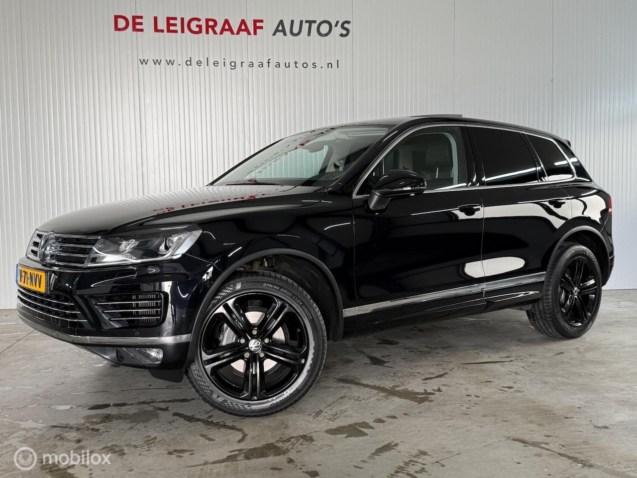 Volkswagen Touareg - 3.0 tdi Aut GRIJS Kenteken [Leer,Carplay,Lucht,Pano] - AutoWereld.nl