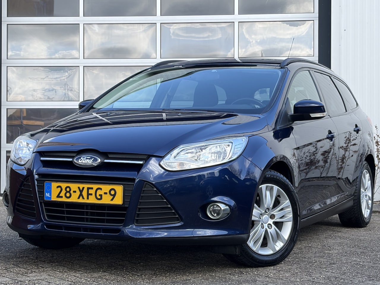 Ford Focus Wagon - 1.6 TI-VCT Trend 125pk | Airco | Bluetooth | Cruise control | Navigatiesysteem | Parkeerse - AutoWereld.nl