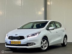 Kia Cee'd - 1.6 GDI Plus Pack AUTOMAAT [ NAP camera cruise ]