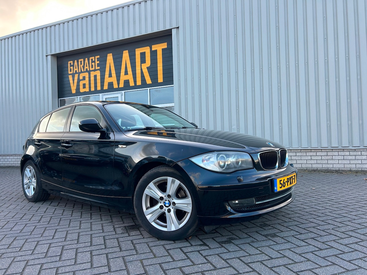 BMW 1-serie - 116i EffDyn. Ed. Business Line Ultimate Edition | LEER | NAVI | XENON | CRUISE | - AutoWereld.nl