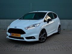 Ford Fiesta - 1.6 ST | Recaro|Nieuwe Riem | Zeer Strak |