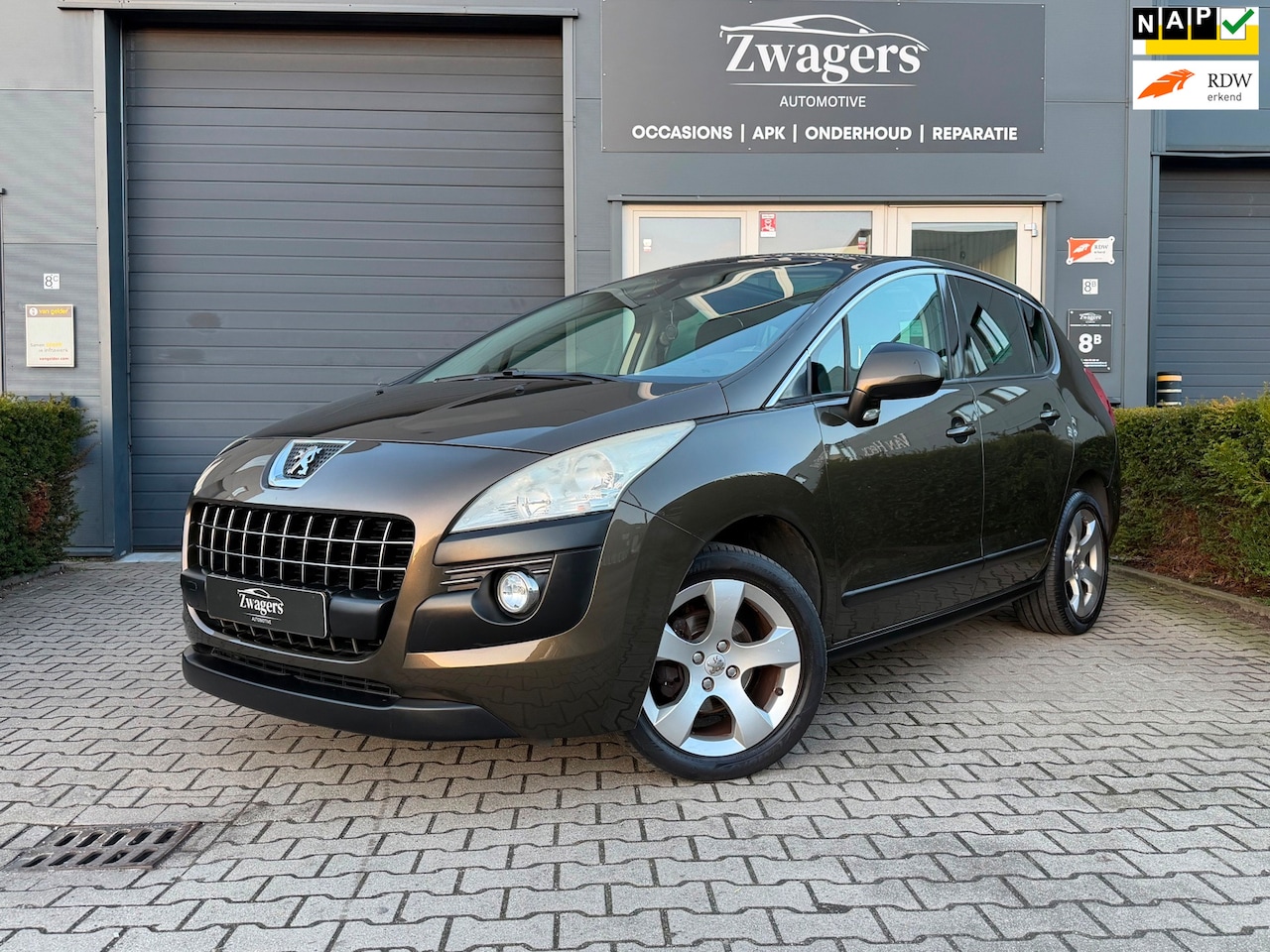 Peugeot 3008 - 1.6 VTi Première | Pano | Airco | - AutoWereld.nl