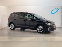 Volkswagen Touran - 1.5 TSI 150pk Comfortline Business 7p Stoelverwarming Navigatie App-Connect Adaptive Cruis