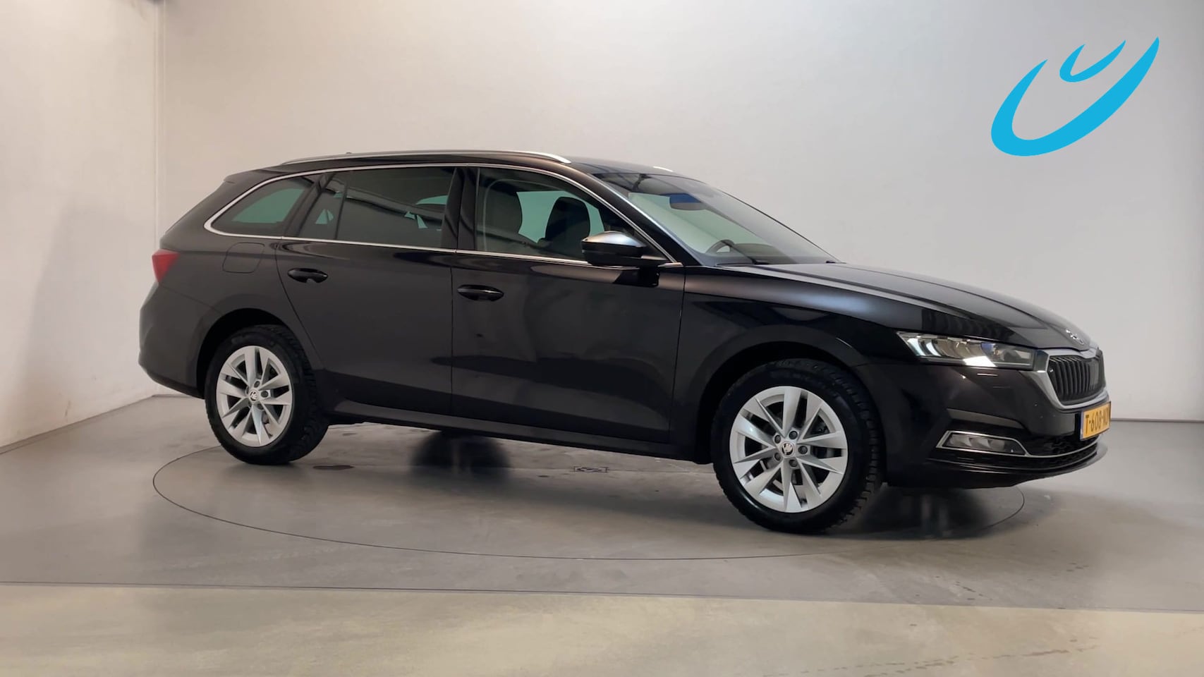 Skoda Octavia Combi - 1.5 e-TSI 150pk DSG Business Edition Plus Parkeersensoren Virtual Cockpit Navigatie DAB+ - AutoWereld.nl