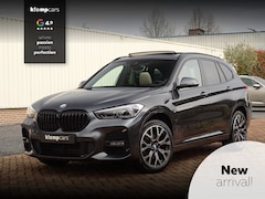 BMW X1 - xDrive20i | M-Sport | 4x4 | HUD | Carplay | Pano | Elektr.St | Camera | Keyless Entry