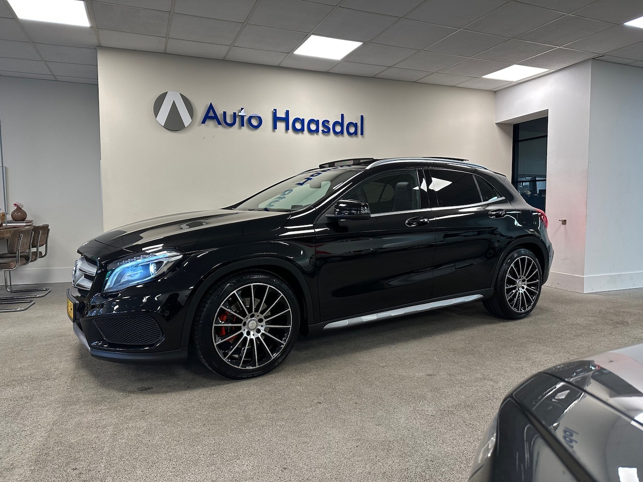 Mercedes-Benz GLA-Klasse - 250|4MATIC|AUTOMAAT|AMG-LINE|TREKHAAK|PANO|FULL OPTIONS! - AutoWereld.nl