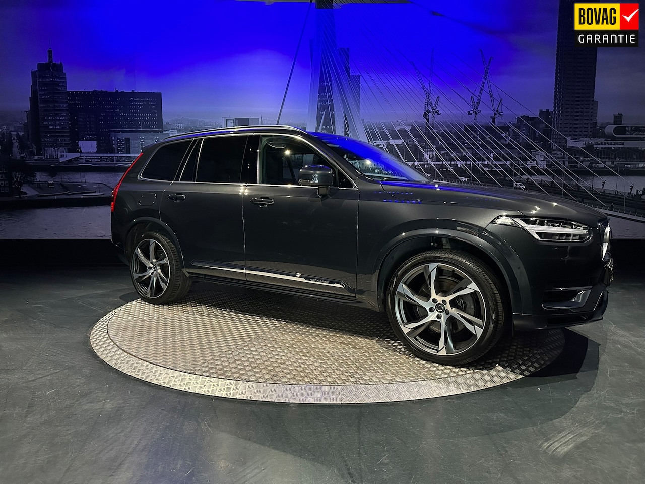 Volvo XC90 - 2.0 T8 Recharge AWD Inscription Expression *Pano*Camera*Trekhaak* - AutoWereld.nl