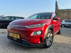 Hyundai Kona Electric - EV Premium 64 kWh 100% SOH 450km Range Vol Optie Uitvoering Leer Dakraam Trekhaak 1e Eig D
