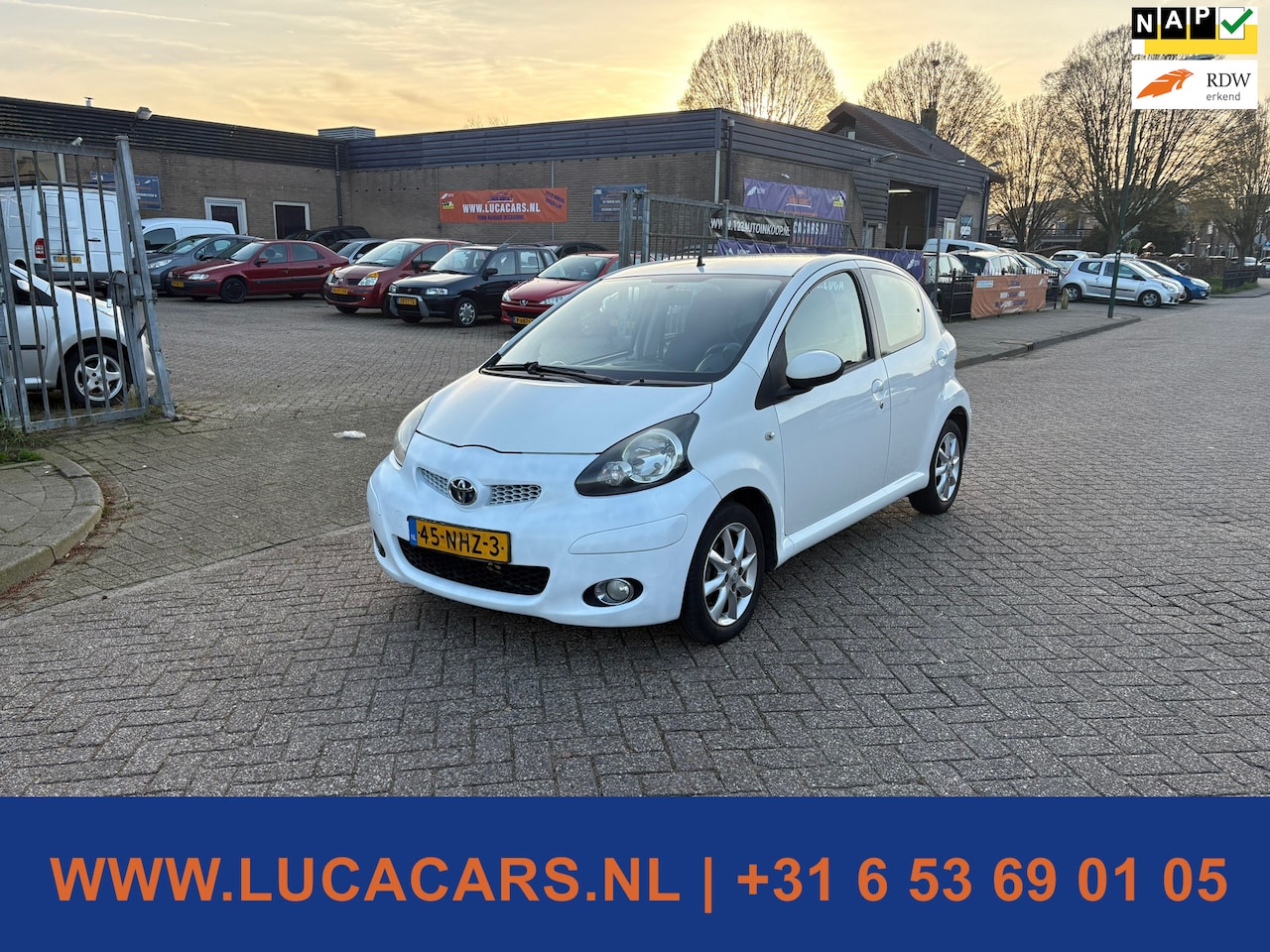 Toyota Aygo - 1.0-12V Comfort AUTOMAAT - AutoWereld.nl