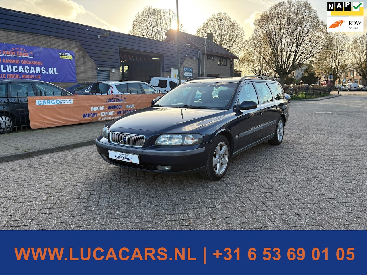 Volvo V70 - 2.4 T Comfort Line 2X SLEUTEL + BOEKJES! - AutoWereld.nl