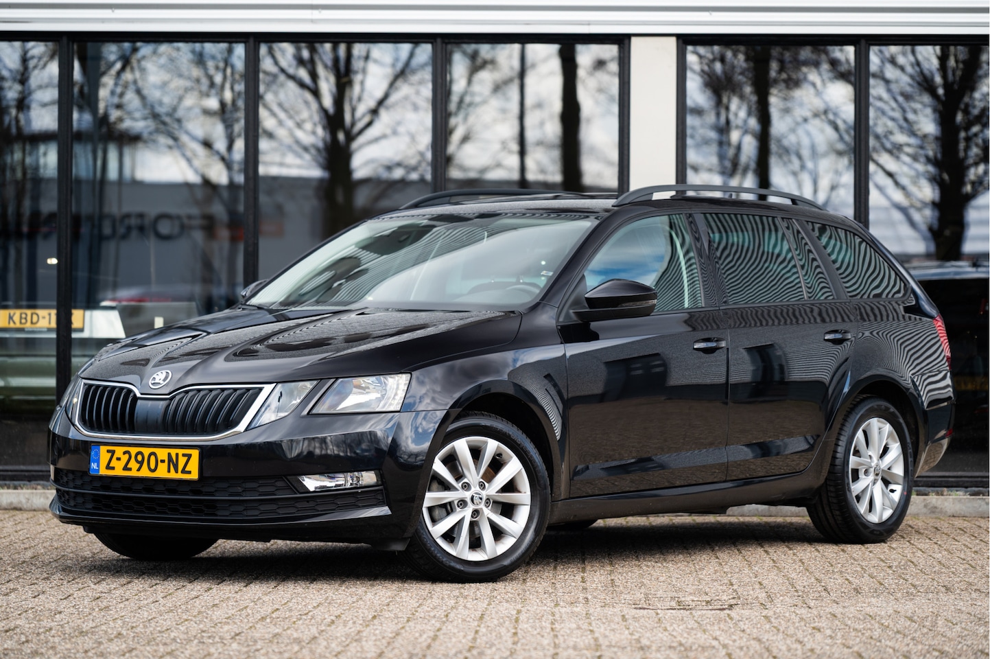 Skoda Octavia Combi - 1.0 TSI Greentech Business Edition | Navi | AppConnect | Trekhaak | Stoelverw. | DAB | Cli - AutoWereld.nl