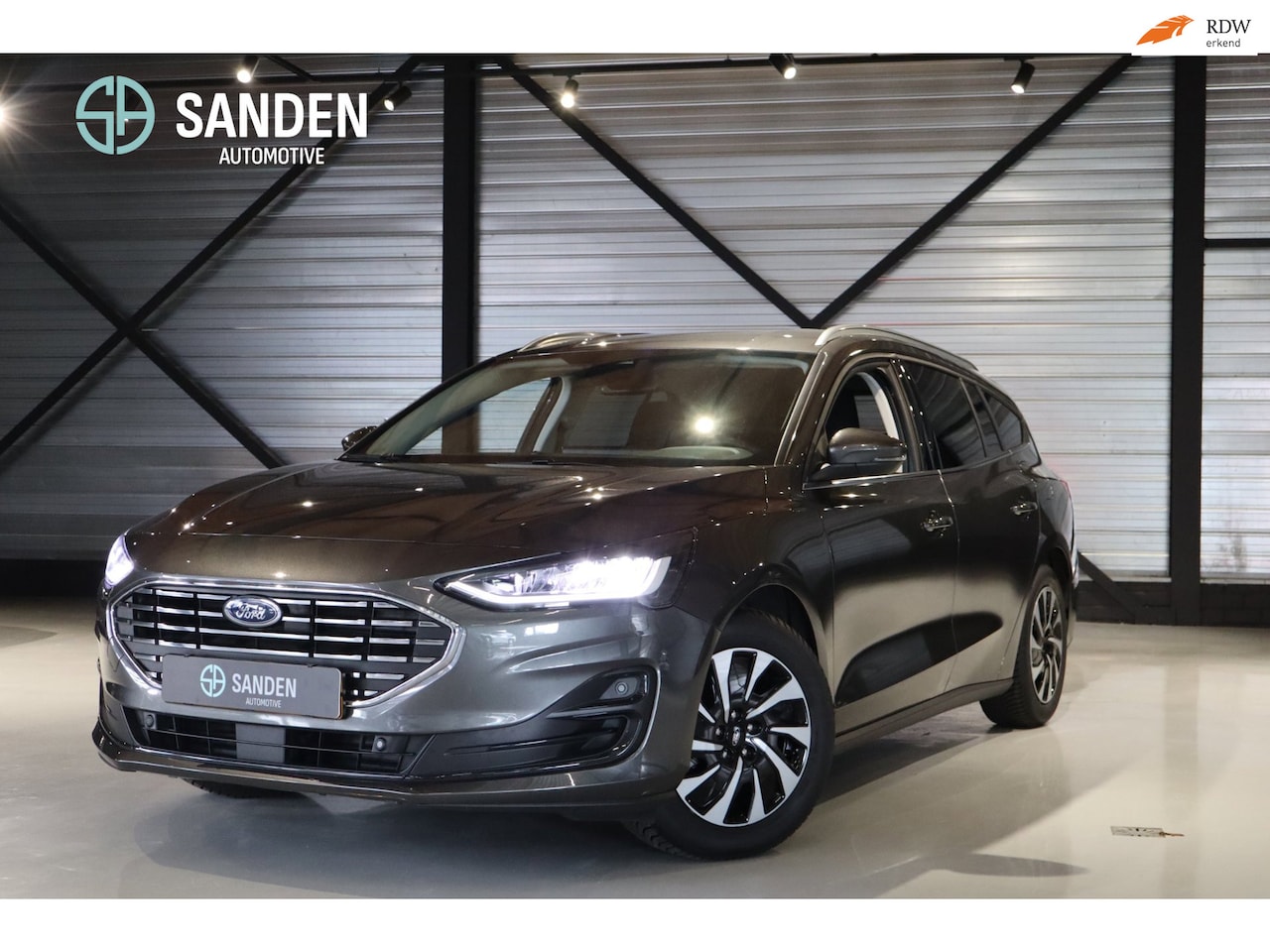 Ford Focus Wagon - 1.0 EcoBoost Hybrid Titanium | RIJKLAARPRIJS | NAVI | WINTERPACK | CAMERA | ADAPTIVE CRUIS - AutoWereld.nl