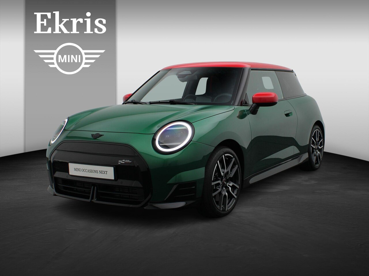 MINI Cooper - Mini E John Cooper Works M + Panoramadak + Head-Up Display + 18" - AutoWereld.nl