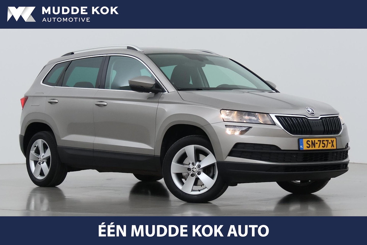 Skoda Karoq - 1.0 TSI Ambition Business | Stoelverwarming | ACC | Getint Glas | Apple Carplay | DAB - AutoWereld.nl