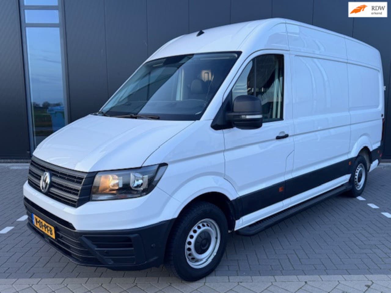 Volkswagen Crafter - 2.0 TDI L3H3 AUTOMAAT CRUISE CONTROL CAMERA PDC - AutoWereld.nl